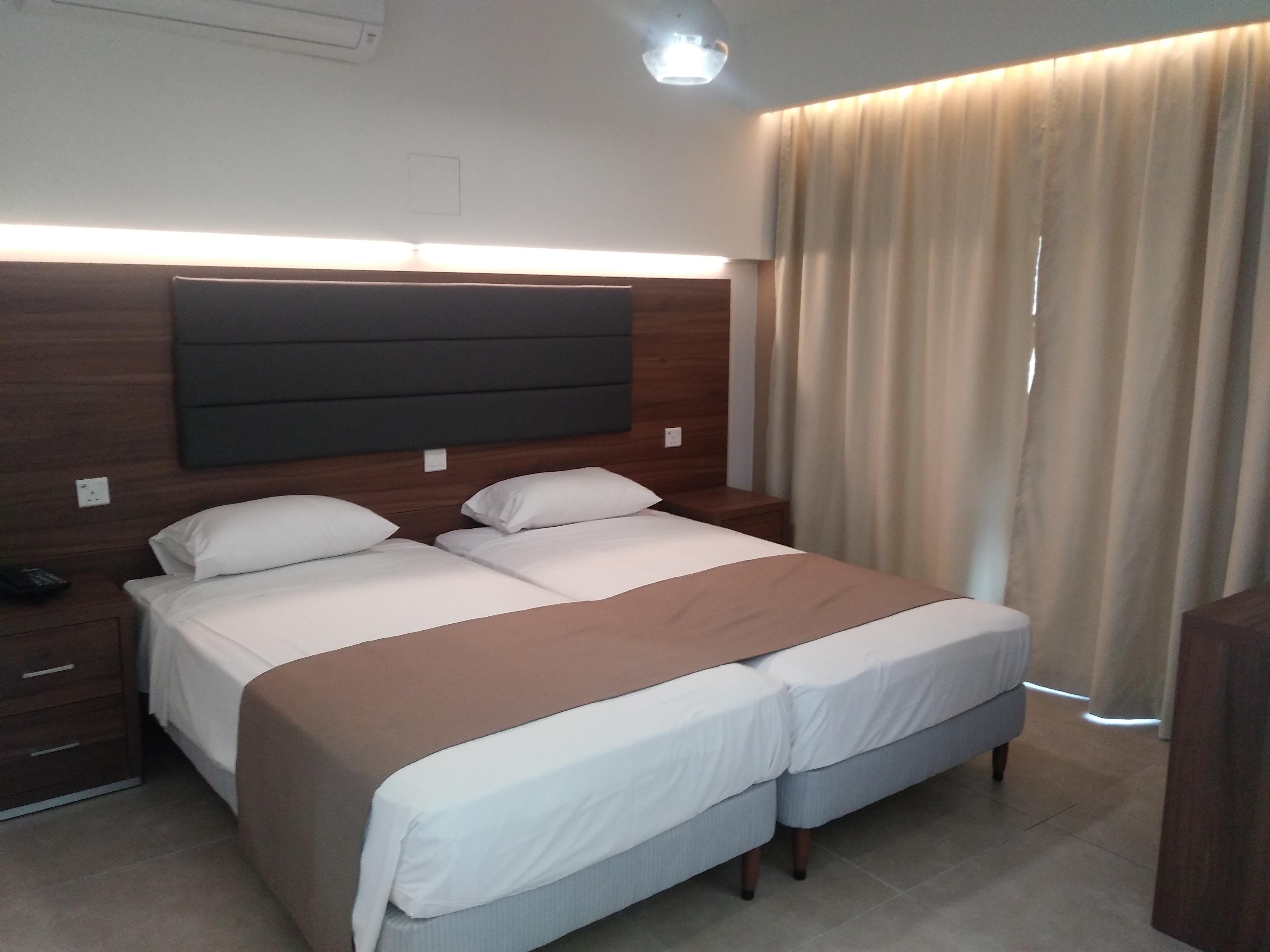 Livas Hotel Apartments Pernera Eksteriør bilde