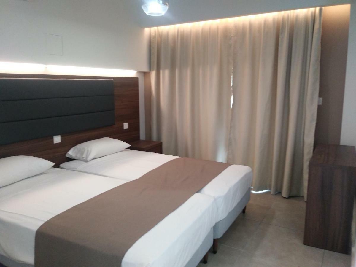Livas Hotel Apartments Pernera Eksteriør bilde